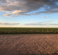 Tarnasey Farm - Pa's Place - Mackay Tourism