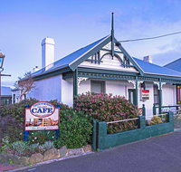 Touchwood Cottages  Gallery  Cafe - Mackay Tourism