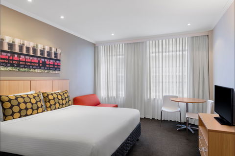 Travelodge Hotel Sydney Martin Place - Mackay Tourism 0