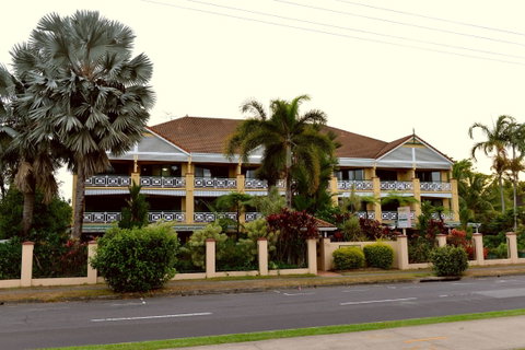 Waterfront Terraces - Mackay Tourism 0