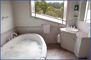 A Camelot Tower And Penthouse - Mackay Tourism 3
