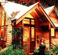 Arcadia Cottages - Mackay Tourism