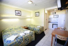 Esplanade Motel - Mackay Tourism 3