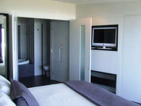 Hearns Beachside Villas - Mackay Tourism 4