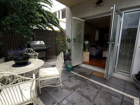Boutique Stays - Beachside Point - Mackay Tourism 0