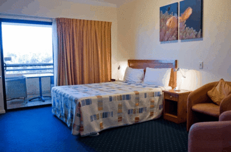 Kacys Bargara Beach Motel - Mackay Tourism 0