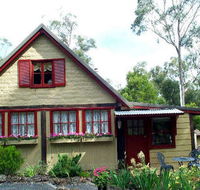 Jumbuk Cottage Bed and Breakfast - Mackay Tourism