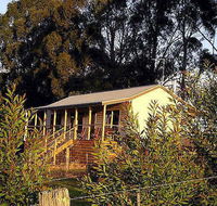 Birchwood Retreat Country Cottages - Mackay Tourism