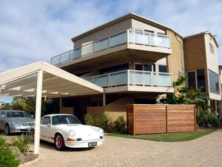 Whites Beach Torquay - Mackay Tourism 0