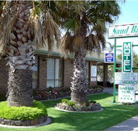 Sand Bar Motel Lakes Entrance - Mackay Tourism
