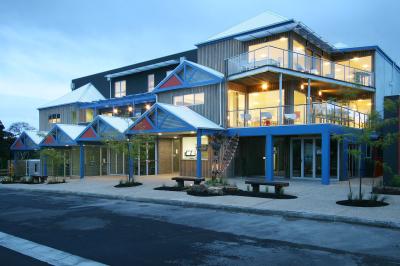 The Island Accommodation - Mackay Tourism 0