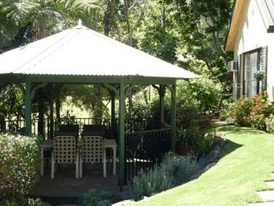 Villa Della Rosa Bed And Breakfast - Mackay Tourism 1