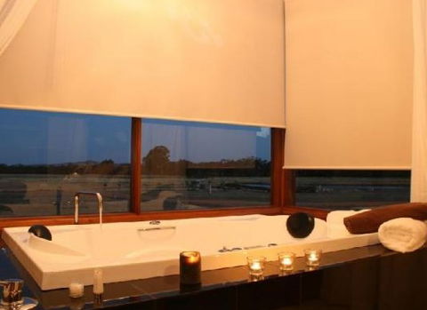 Aurora Cottages - Mackay Tourism 1