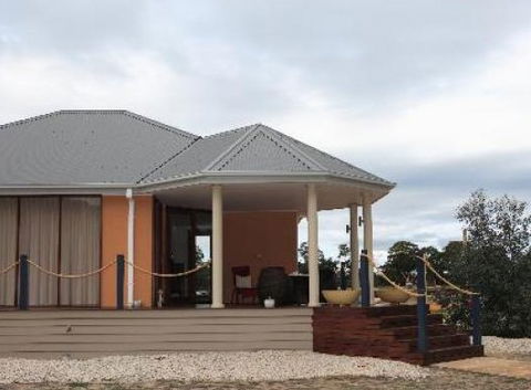 Aurora Cottages - Mackay Tourism 4