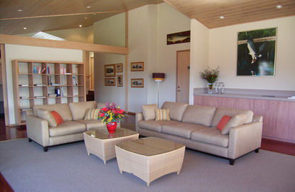 Gipsy Point Lakeside Boutique Resort - Mackay Tourism 6
