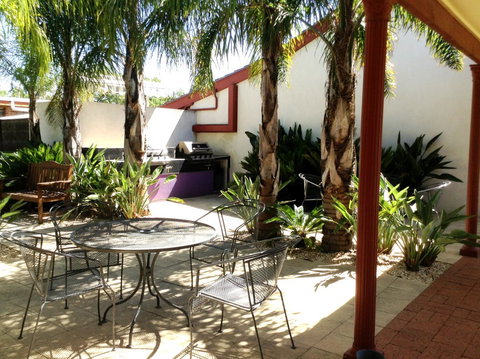 Bendigo Lakeview Motor Inn - Mackay Tourism 3