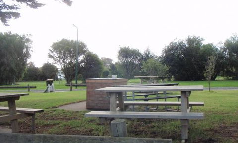 Portland Bay Holiday Park - Mackay Tourism 3