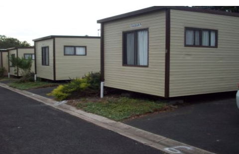 Portland Bay Holiday Park - Mackay Tourism 4