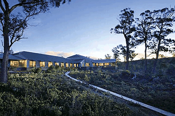 Cradle Mountain Chateau - Mackay Tourism 0