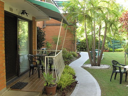 Airlie Court Holiday Apartments - Mackay Tourism 2