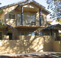 Falls Mountain Retreat - Mackay Tourism