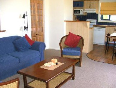 Club Yamba Luxury Villas - Mackay Tourism 3