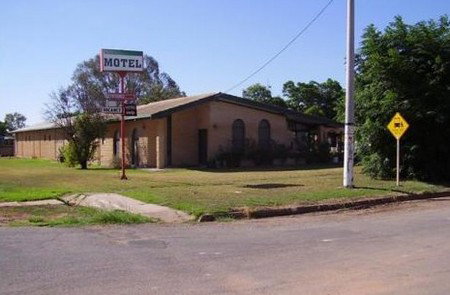 Wilcannia Motel - Mackay Tourism 0