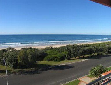 The Breakers Yamba - Mackay Tourism 0