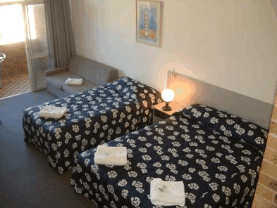 Next Seabreeze Beach Hotel - Mackay Tourism 0