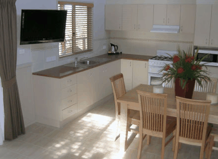 Lakesea Caravan Park - Mackay Tourism