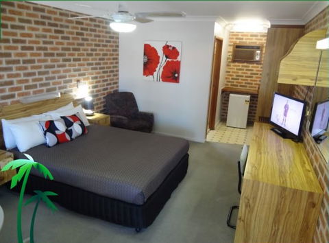 The Palms Motel - Mackay Tourism 1