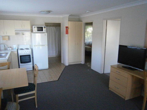 George Bass Motor Inn - Mackay Tourism 2