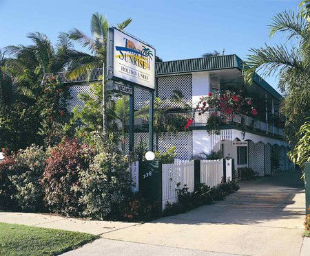 Tropic Sunrise Holiday Units - Mackay Tourism 0