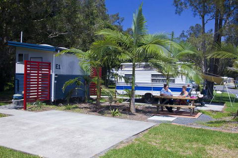 Lakeside Resort Forster - Mackay Tourism 0