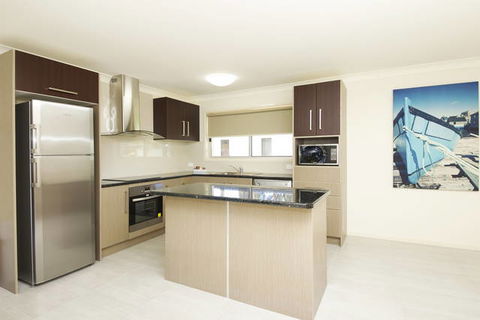 Lakeside Resort Forster - Mackay Tourism 8