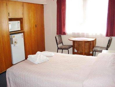 Linwood Lodge Motel - Mackay Tourism 1