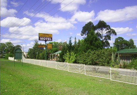 Camden Country Club Motel - Mackay Tourism 0