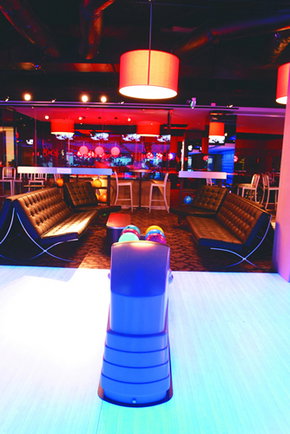 Strike Bowling Bar - EQ - Mackay Tourism 3