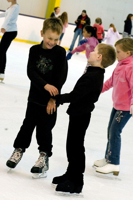 Cockburn Ice Arena - Mackay Tourism 0