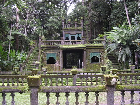 Paronella Park - Mackay Tourism 0