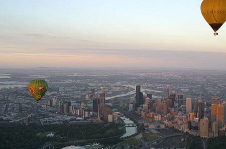 Balloon Flights Over Melbourne - Mackay Tourism 3