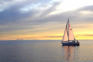 Victorian Yacht Charters - Mackay Tourism 1