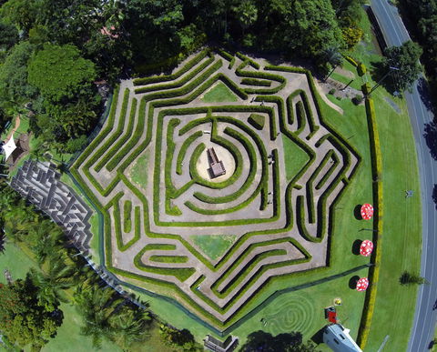 Bellingham Maze - Mackay Tourism 1