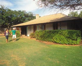 Russ Cottage - Mackay Tourism 0