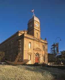 The Albany Town Hall - Mackay Tourism 0