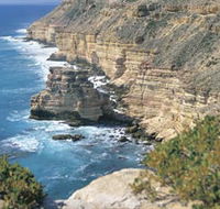 Island Rock and Natural Bridge - Mackay Tourism