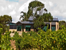 Delacolline Estate - Mackay Tourism 0