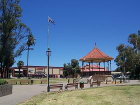 Gladstone Square - Mackay Tourism 0