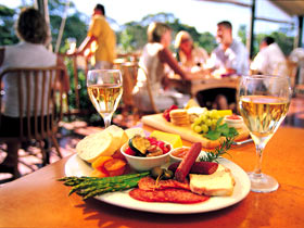 Eldredge Vineyards And Restaurant - Mackay Tourism 0
