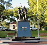 Vietnam War Memorial - Mackay Tourism